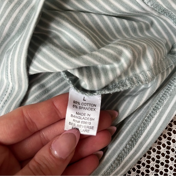 Splash Striped Gray and White T-Shirt size large - Picture 4 of 7